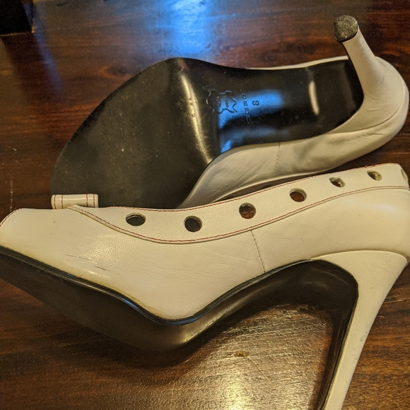 Vintage N.Y.L.A Leather Heels - Picture 6 of 10